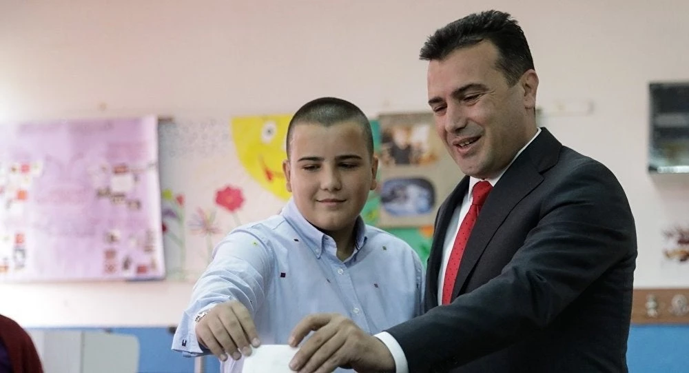 ΗΠΑ, ΝΑΤΟ και ΕΕ έριξαν 10 εκατ. ευρώ για να βγει το «ΝΑΙ» στο δημοψήφισμα! – «Ψηφίστε τις αλλαγές, αλλώς έρχεται πόλεμος στα Σκόπια»